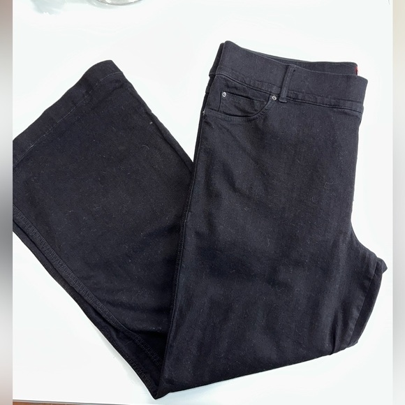 Spanx Plus Size Flare Jeans Black Pull ON Stretch Women's Size 3XL NEW - Picture 3 of 11